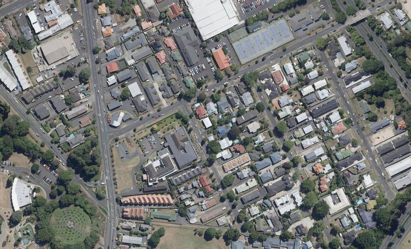 1B Fow Street, Hamilton Central, Hamilton - Carousel 1