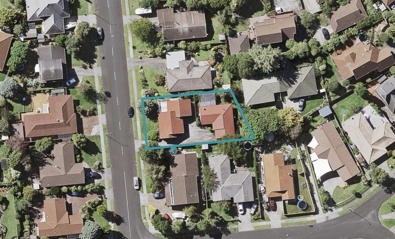 2/8 Northpark Avenue, Northpark, Auckland - Carousel 1