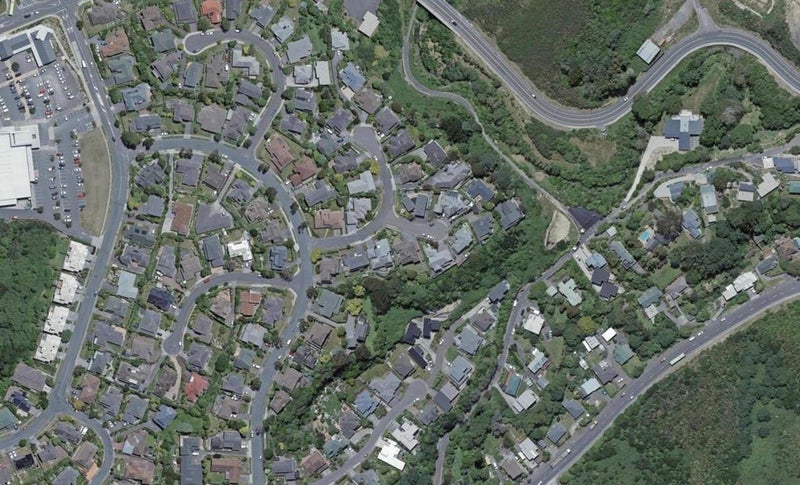 2 Ashfield Grove, Churton Park, Wellington - Carousel 1