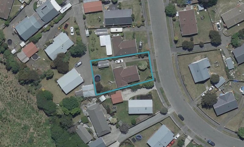 32 Medina Crescent, Parklands, Christchurch - Carousel 1