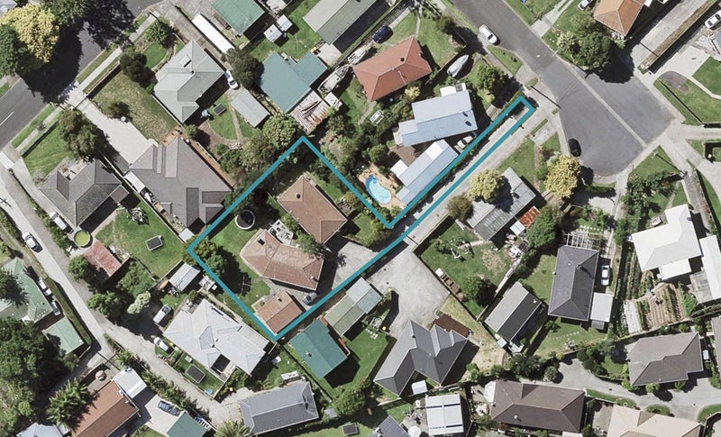 2/9 Dolphin Street, Pakuranga, Auckland - Carousel 1