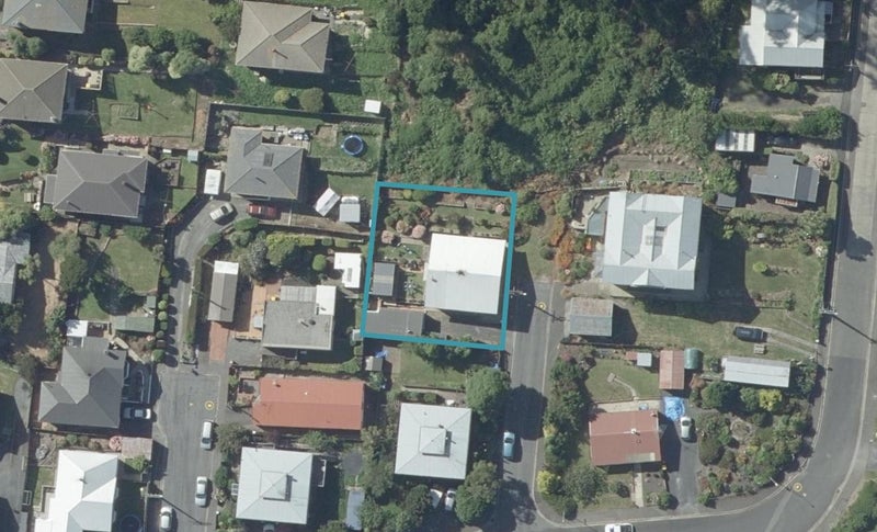 5 McCracken Street, Caversham, Dunedin - Carousel 1