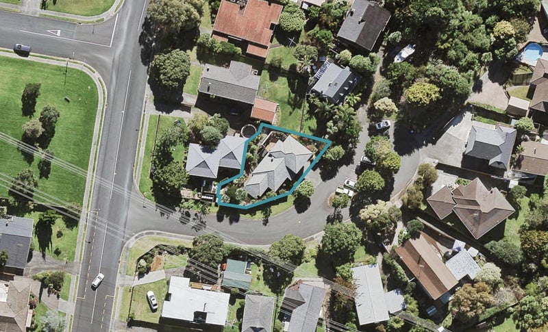 2 Iberia Place, Lynfield, Auckland - Carousel 1