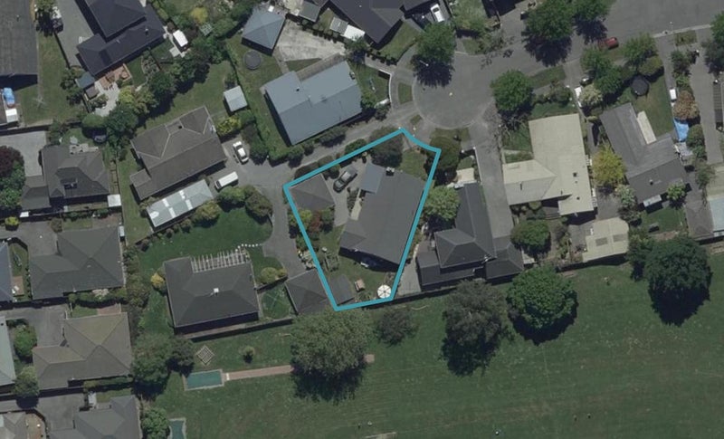 16 Seagrave Place, Ilam, Christchurch - Carousel 1