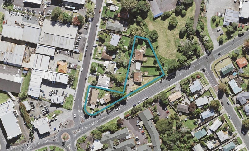 7/1 Kahika Road, Birkdale, Auckland - Carousel 1