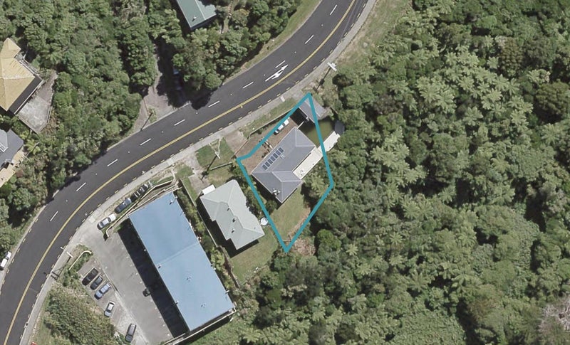 8 London Road, Korokoro, Lower Hutt - Carousel 1