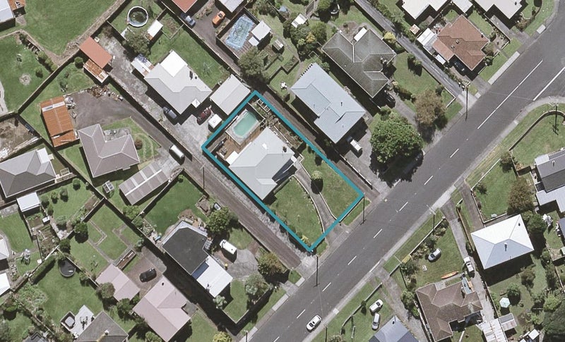 98 Ngamotu Road, Spotswood, New Plymouth - Carousel 1