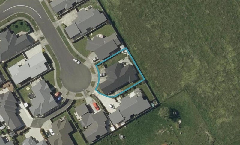 21 Lorenzo Place, Kelvin Grove, Palmerston North - Carousel 1