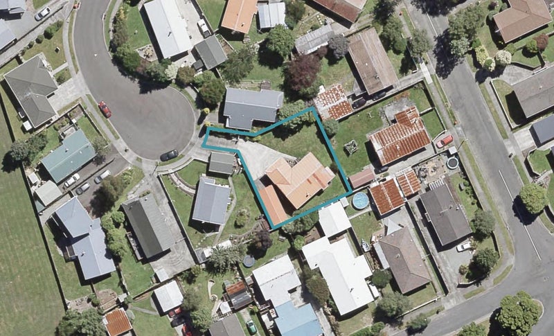7 Tulsa Grove, Totara Park, Upper Hutt - Carousel 1