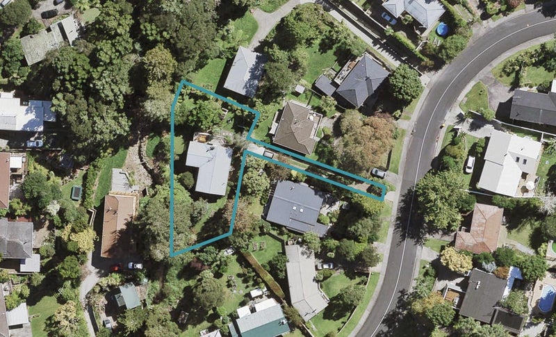 21 Daffodil Street, Titirangi, Auckland - Carousel 1