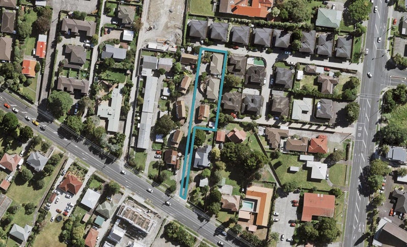 1/13 Swanson Road, Henderson, Auckland - Carousel 1