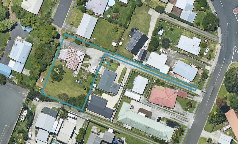 7 Greerton Road, Gate Pa, Tauranga - Carousel 1