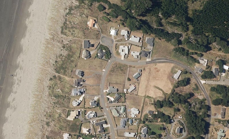 56 Kent Avenue, Waitarere Beach, Levin - Carousel 1