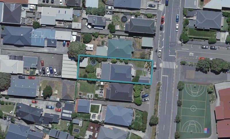 114 Clyde Street, Island Bay, Wellington - Carousel 1