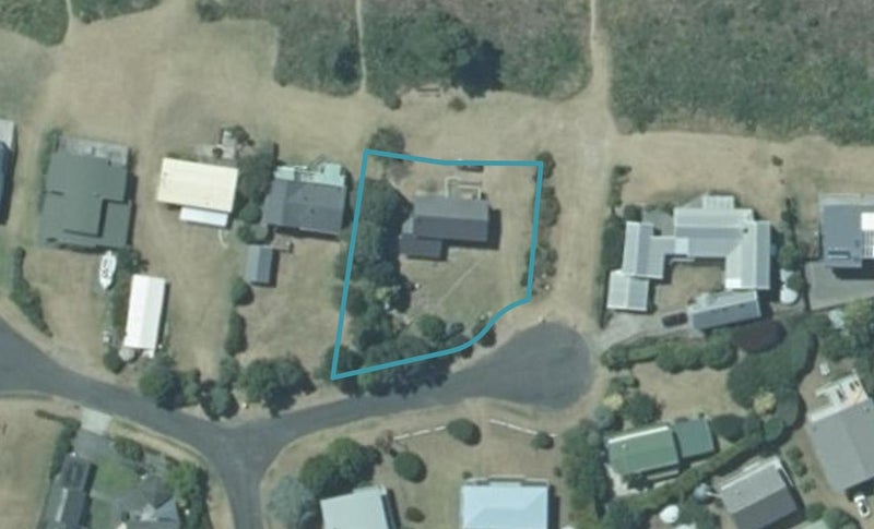 12 Endeavour Place, Cooks Beach, Whitianga - Carousel 1