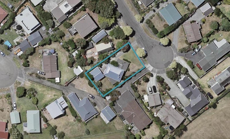 12 Hastings Street, Waikanae Beach, Waikanae - Carousel 1