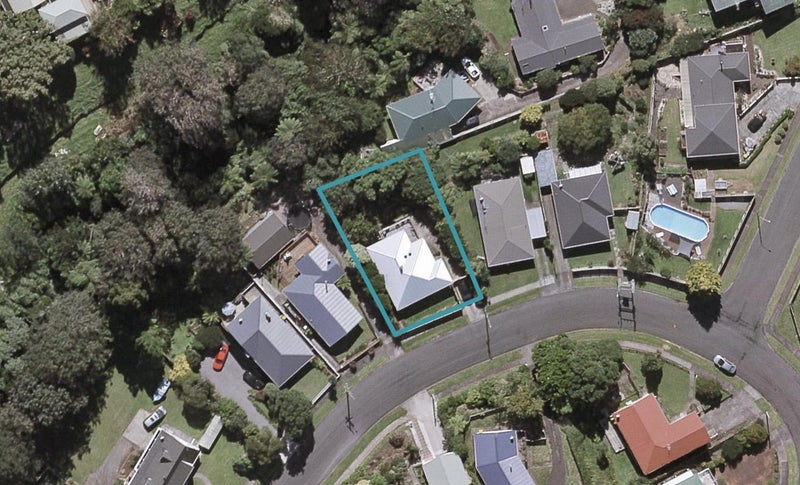 13 Beaumont Crescent, Frankleigh Park, New Plymouth - Carousel 1