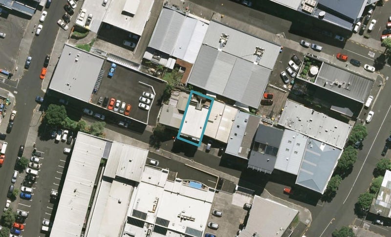 2/26 Karaka Street, Newton, Auckland - Carousel 1