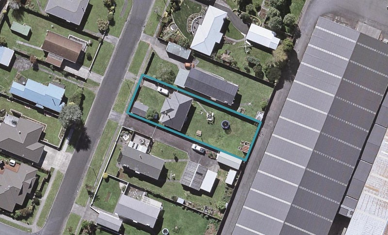 13 Kahikatea Street, Inglewood, Inglewood - Carousel 1