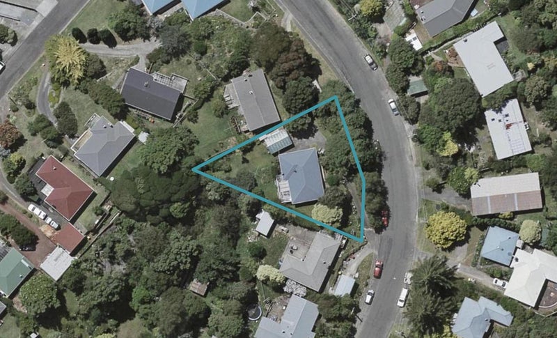 21 Leinster Avenue, Raumati South, Paraparaumu - Carousel 1