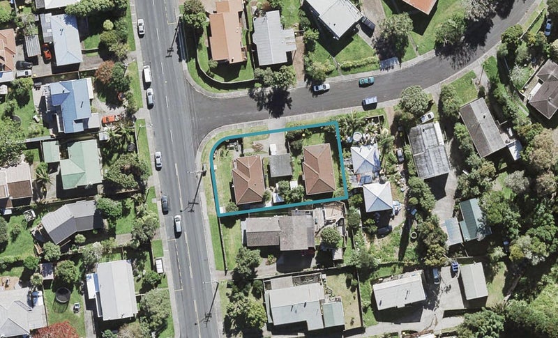 1 Lysander Crescent, Beach Haven, Auckland - Carousel 1