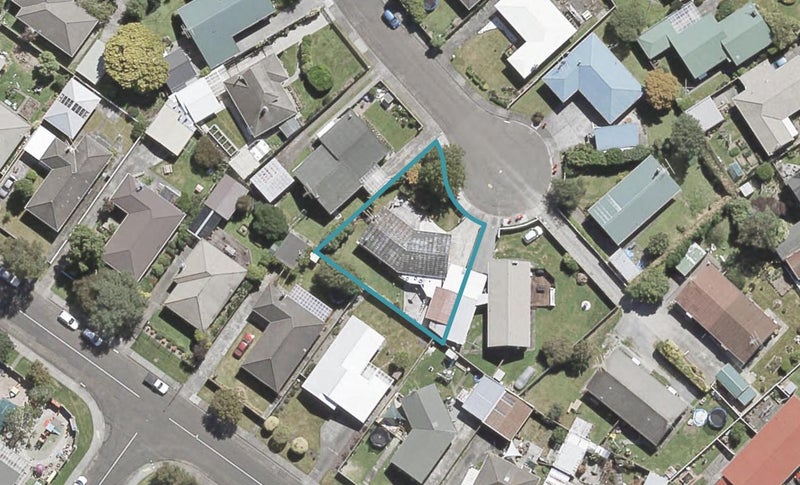 16 Parera Grove, Heretaunga, Upper Hutt - Carousel 1