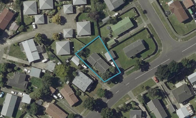 32 Clarke Avenue, Highbury, Palmerston North - Carousel 1