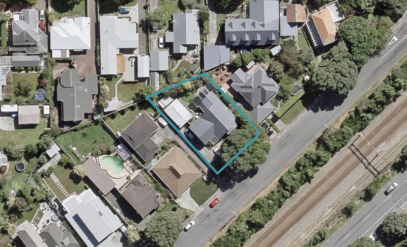 45 Pohutukawa Street, Woburn, Lower Hutt - Carousel 1
