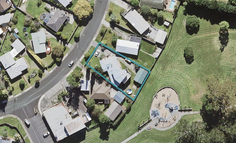 25 Kirby Street, Glendene, Auckland - Carousel 1