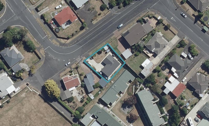 77 Livingstone Avenue, Nawton, Hamilton - Carousel 1