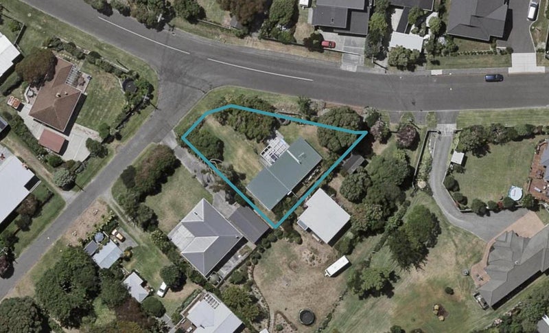 38 Te Moana Road, Waikanae Beach, Waikanae - Carousel 1