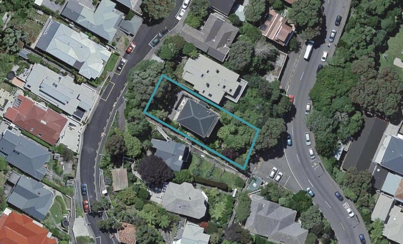 18 Glasgow Street, Kelburn, Wellington - Carousel 1