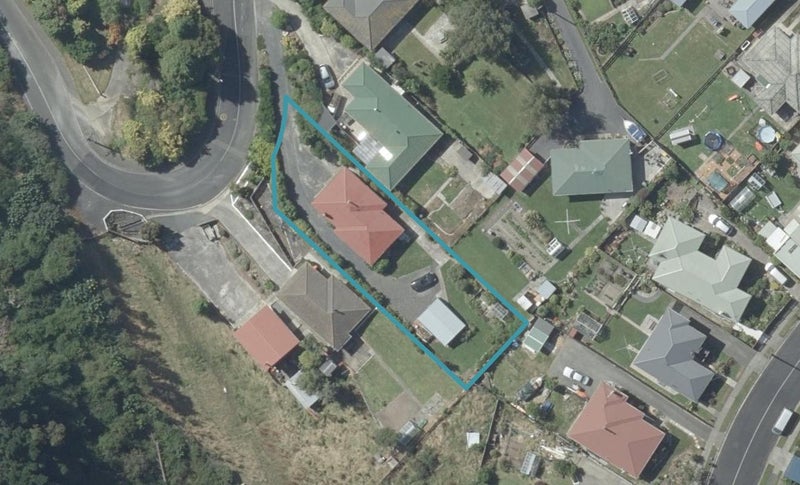 17 Koremata Street, Green Island, Dunedin - Carousel 1