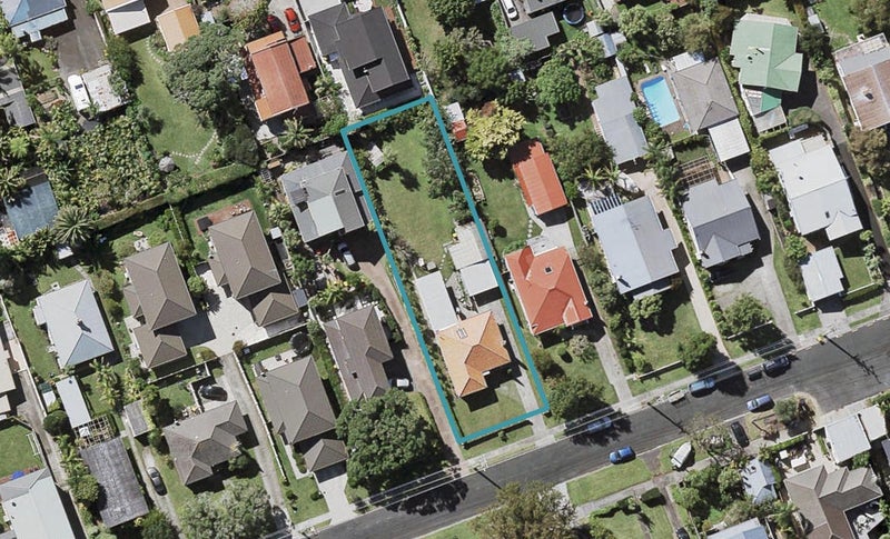 66 Ngataringa Road, Devonport, Auckland - Carousel 1
