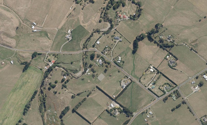 39 Brandon Hall Road, Bulls - Carousel 1
