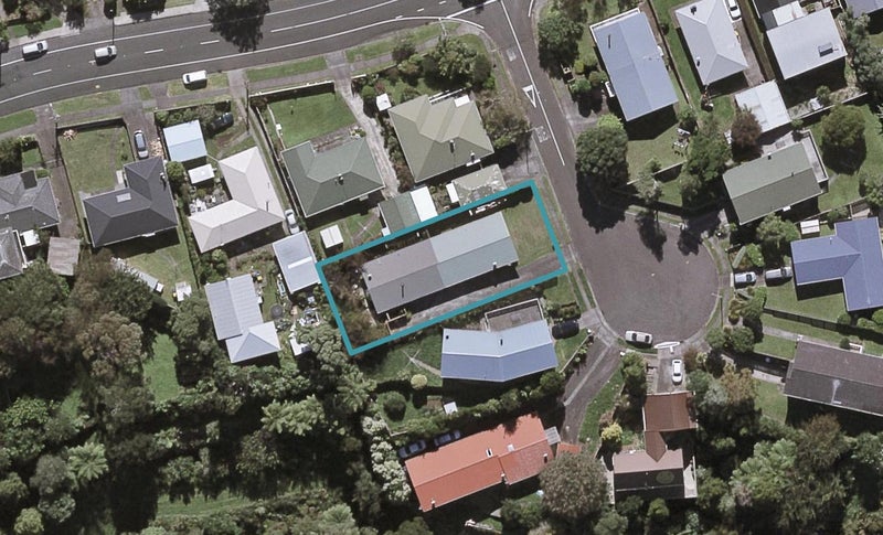 2/6 Hood Place, Spotswood, New Plymouth - Carousel 1