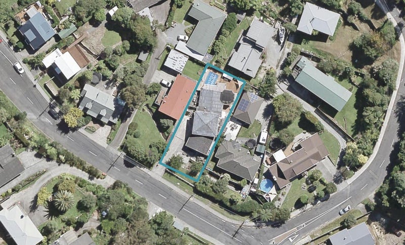 19 Forest Road, Pinehaven, Upper Hutt - Carousel 1