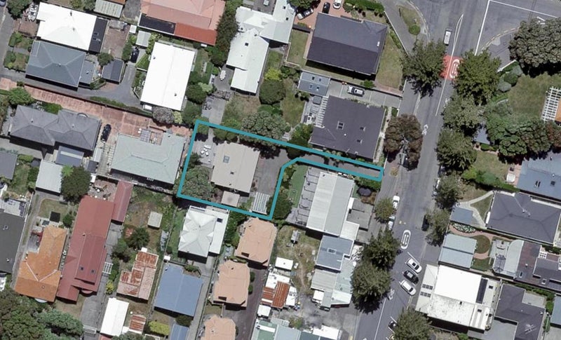 24 Falkirk Avenue, Seatoun, Wellington - Carousel 1