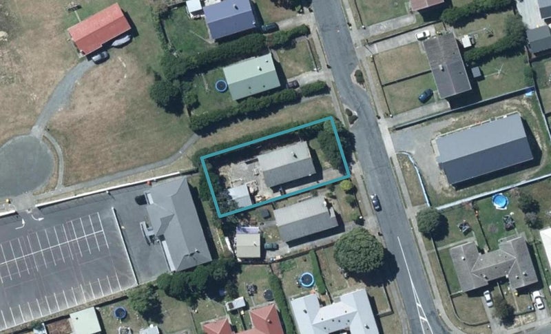 5 Loongana Street, Waitangirua, Porirua - Carousel 1