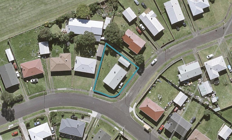 1 Tohora Place, Spotswood, New Plymouth - Carousel 1