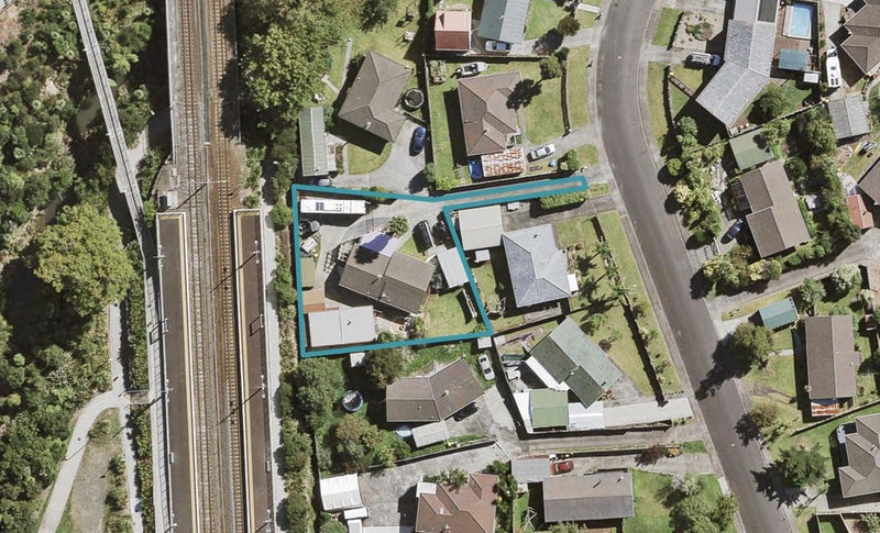 18 Serwayne Place, Sunnyvale, Auckland - Carousel 1