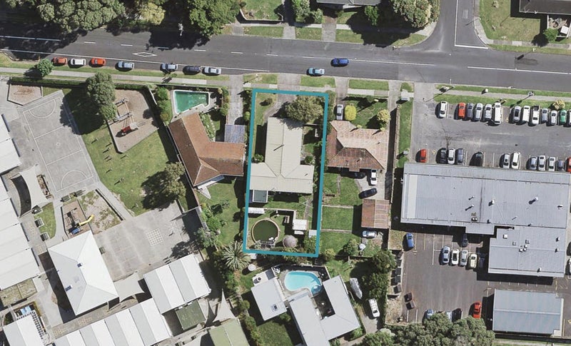 67 Grande Vue Road, Hillpark, Auckland - Carousel 1