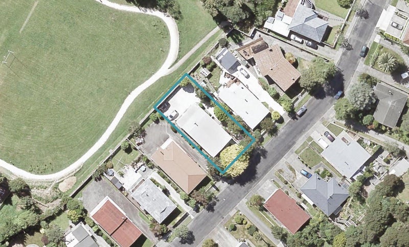 18 Holland Street, Wainuiomata, Lower Hutt - Carousel 1