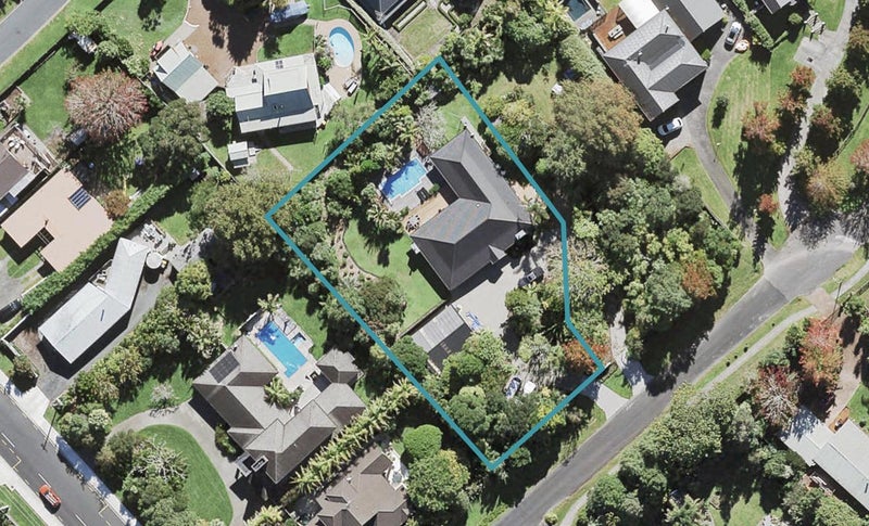 4 Manon Crescent, Greenhithe, Auckland - Carousel 1