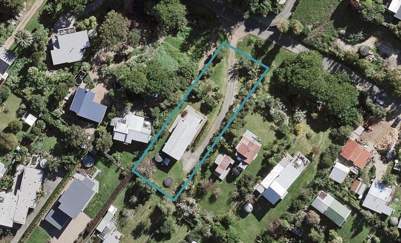9 Kuaka Road, Oneroa, Waiheke Island - Carousel 1