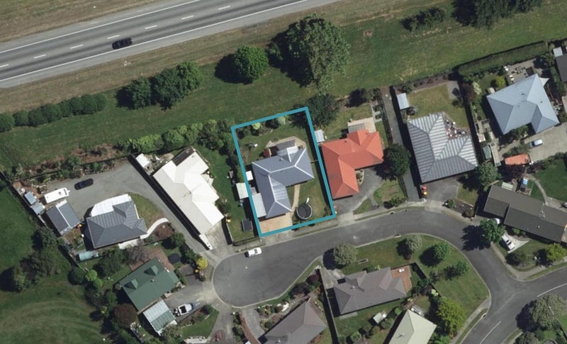 8 Melia Place, Richmond - Carousel 1