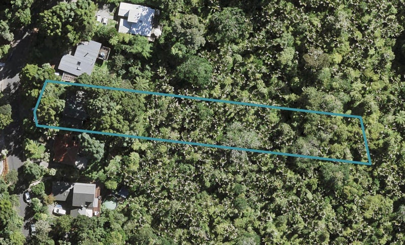 10 Tainui Road, Titirangi, Auckland - Carousel 1