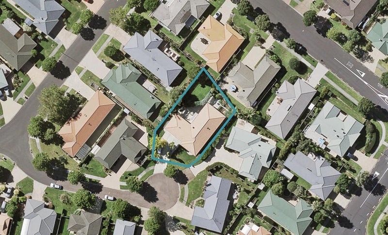 6 Halstead Place, Huntington Park, Auckland - Carousel 1