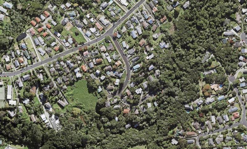 7 West Glade Crescent, Birkenhead, Auckland - Carousel 1