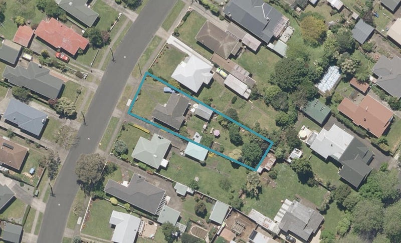 31 Selwyn Crescent, College Estate, Whanganui - Carousel 1